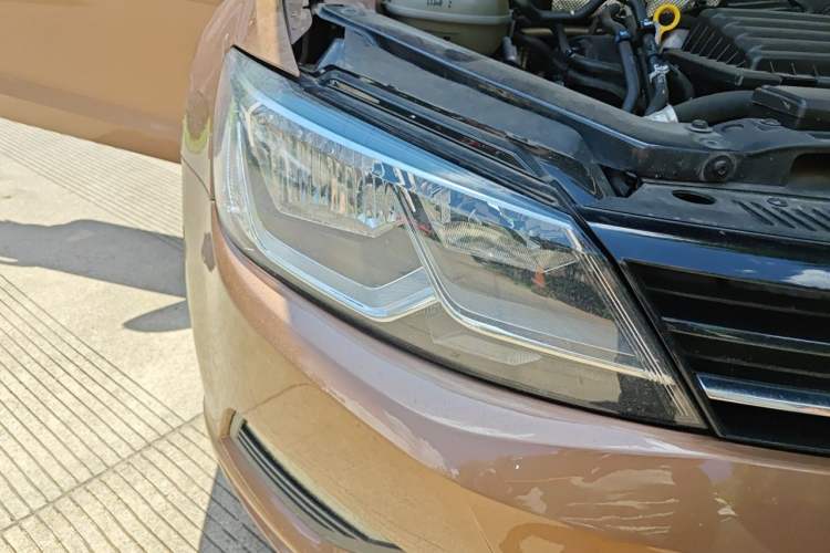 Used Volkswagen Lamando 2017 230TSI DSG Fashion Edition Right Front Headlight