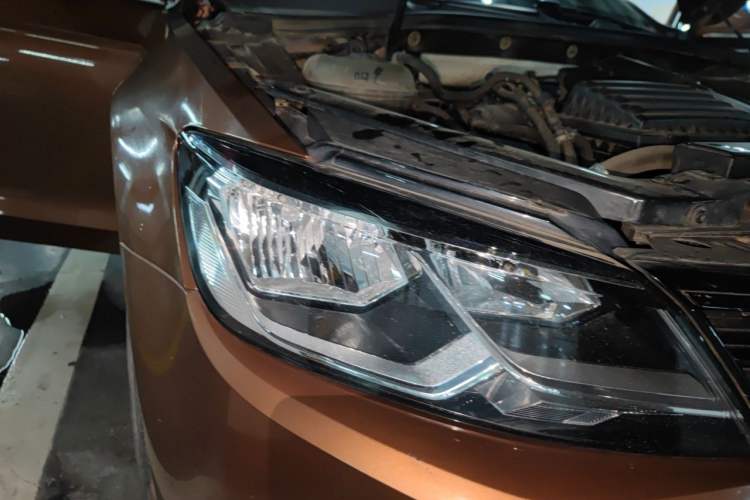 Used Volkswagen Lamando 2017 230TSI DSG Fashion Edition Right Front Headlight