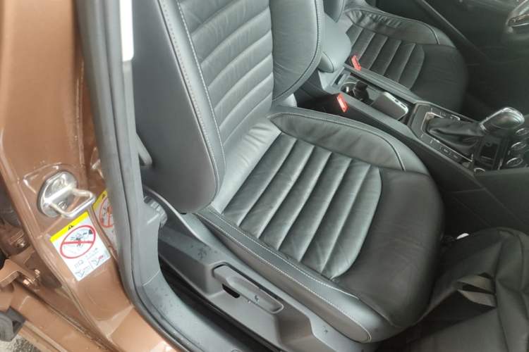 Used Volkswagen Lamando 2017 280TSI DSG Comfort Edition Right Front Seat