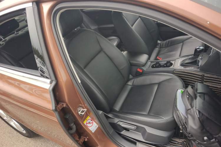 Used Volkswagen Lamando 2017 230TSI DSG Fashion Edition Right Front Seat