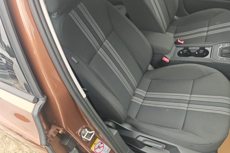 Used Volkswagen Lamando 2017 230TSI DSG Fashion Edition Right Front Seat