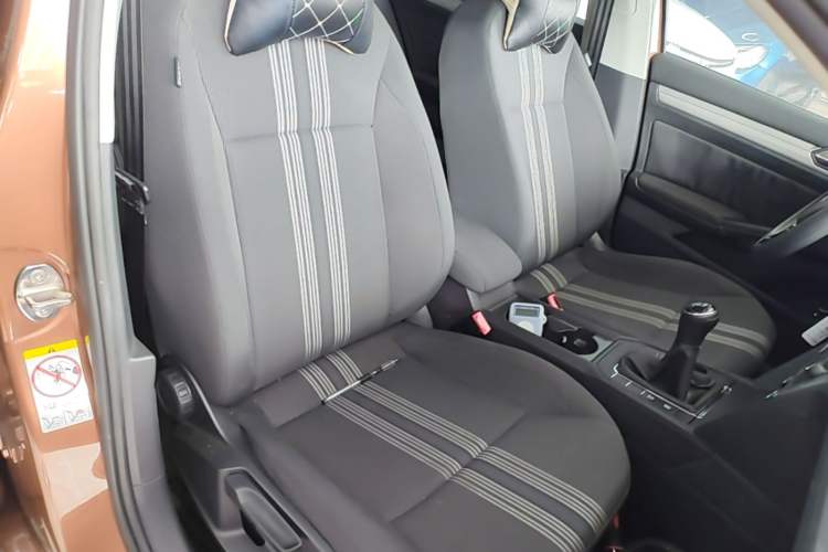 Used Volkswagen Lamando 2017 230TSI Manual Trend Edition Right Front Seat