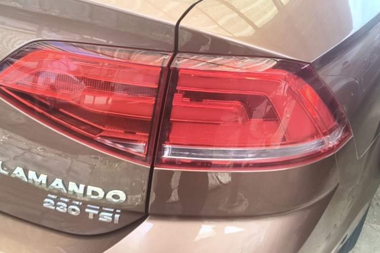 Used Volkswagen Lamando 2017 230TSI DSG Fashion Edition Right Rear Taillight