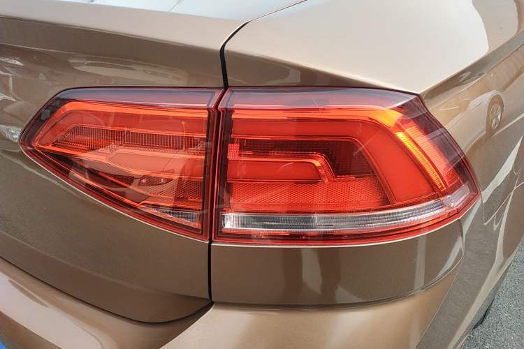 Used Volkswagen Lamando 2017 230TSI DSG Fashion Edition Right Rear Taillight
