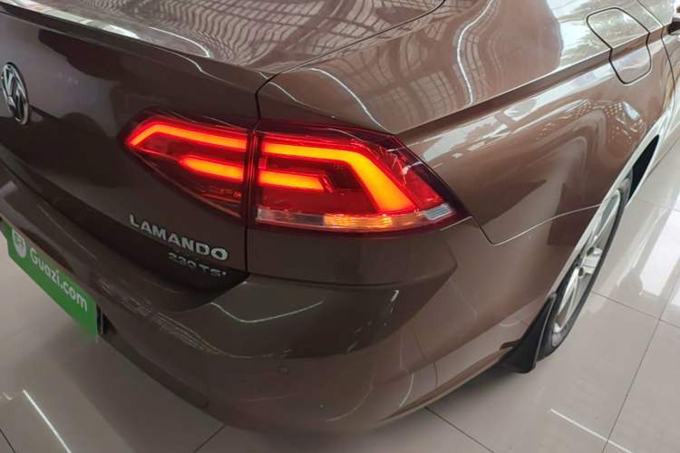 Used Volkswagen Lamando 2017 230TSI Manual Trend Edition Right Rear Taillight