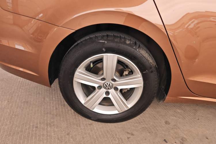 Used Volkswagen Lamando 2017 230TSI DSG Fashion Edition Right Rear Wheel Hub
