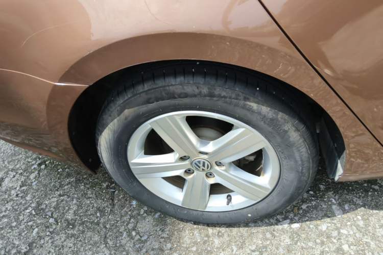 Used Volkswagen Lamando 2017 230TSI DSG Fashion Edition Right Rear Wheel Hub