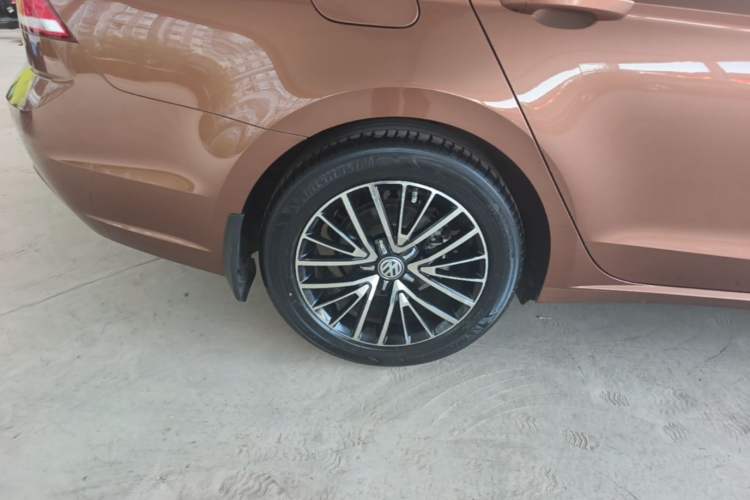 Used Volkswagen Lamando 2017 230TSI DSG Fashion Edition Right Rear Wheel Hub