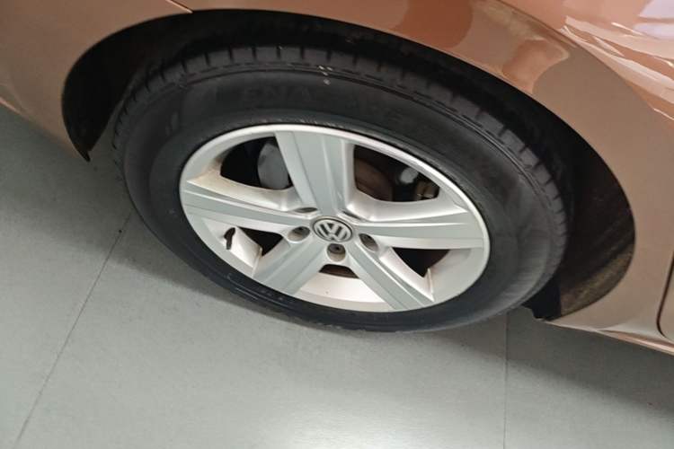Used Volkswagen Lamando 2017 230TSI DSG Fashion Edition Right Rear Wheel Hub