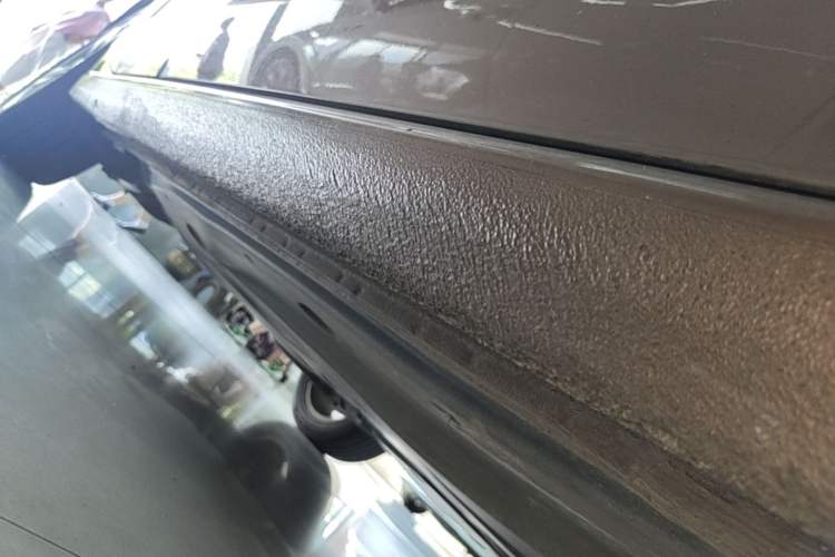 Used Volkswagen Lamando 2017 280TSI DSG Comfort Edition Right Side Sill