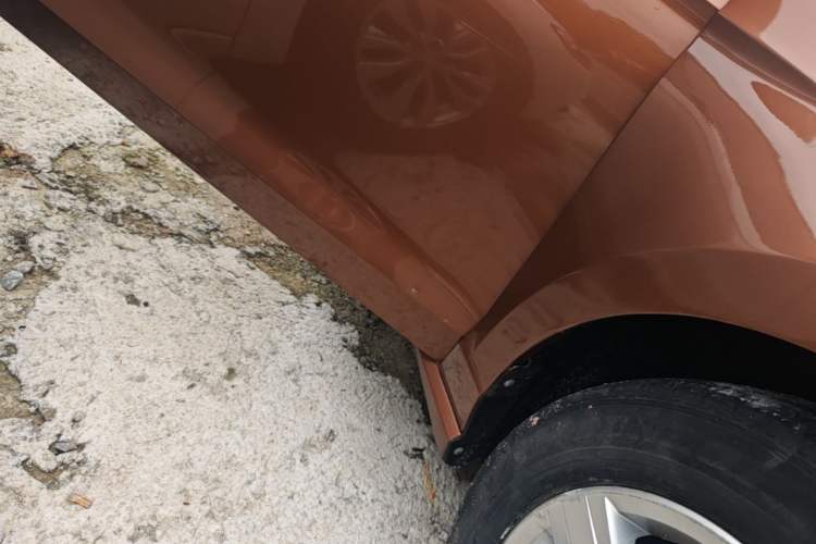 Used Volkswagen Lamando 2017 230TSI DSG Fashion Edition Right Side Sill