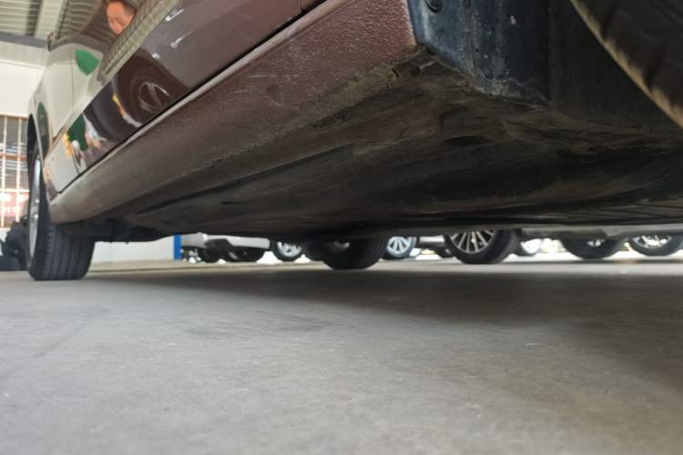 Used Volkswagen Lamando 2017 230TSI DSG Fashion Edition Right Side Sill