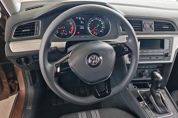Used Volkswagen Lamando 2017 230TSI DSG Fashion Edition Steering Wheel