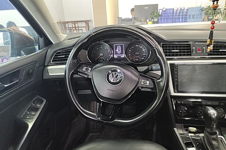 Used Volkswagen Lamando 2017 280TSI DSG Comfort Edition Steering Wheel