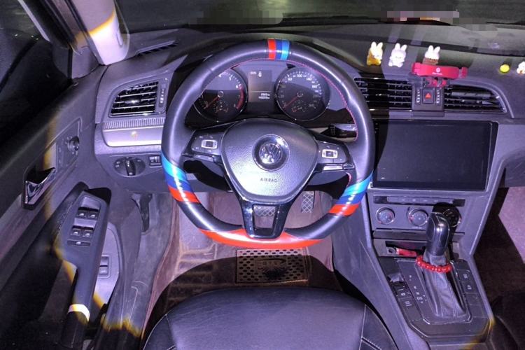 Used Volkswagen Lamando 2017 230TSI DSG Fashion Edition Steering Wheel