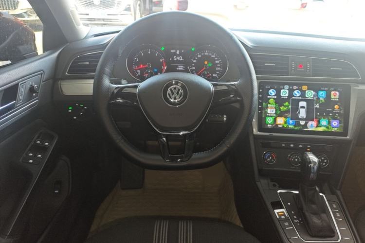 Used Volkswagen Lamando 2017 230TSI DSG Fashion Edition Steering Wheel