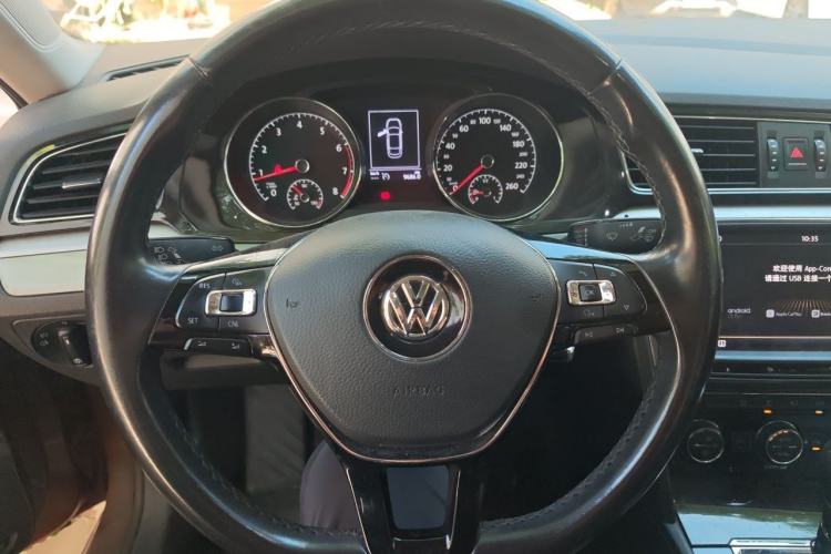 Used Volkswagen Lamando 2017 280TSI DSG Comfort Edition Steering Wheel