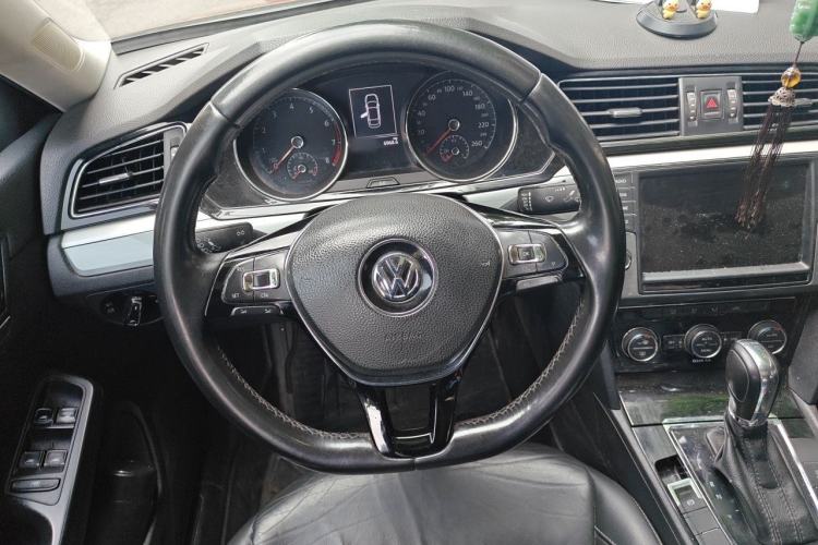 Used Volkswagen Lamando 2017 280TSI DSG Comfort Edition Steering Wheel