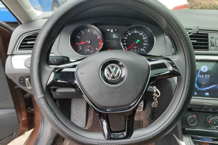 Used Volkswagen Lamando 2017 230TSI DSG Fashion Edition Steering Wheel