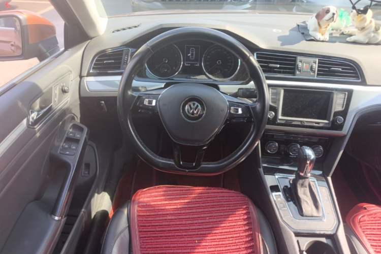 Used Volkswagen Lamando 2017 280TSI DSG Comfort Edition Steering Wheel