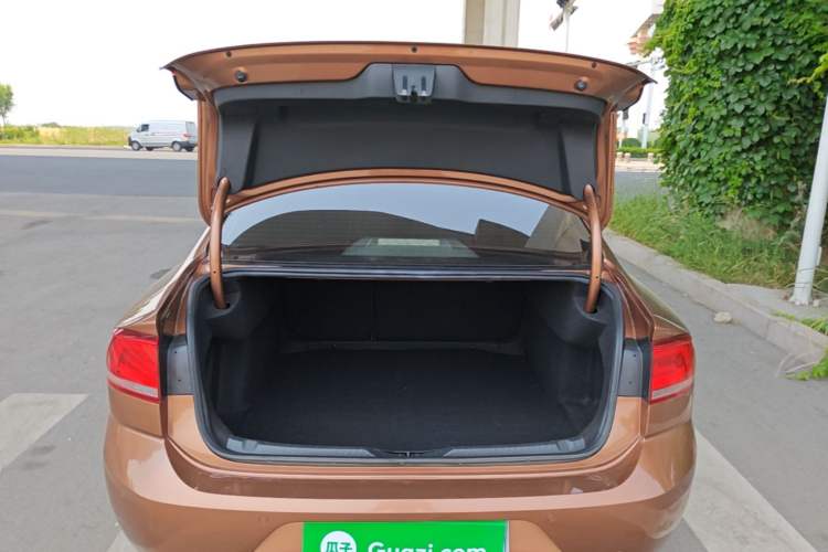 Used Volkswagen Lamando 2017 230TSI DSG Fashion Edition Trunk