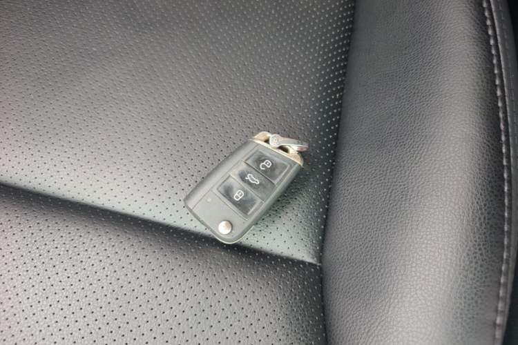 Used Volkswagen Lamando 2017 230TSI DSG Fashion Edition Vehicle Key