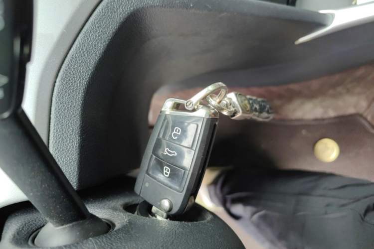 Used Volkswagen Lamando 2017 230TSI DSG Fashion Edition Vehicle Key