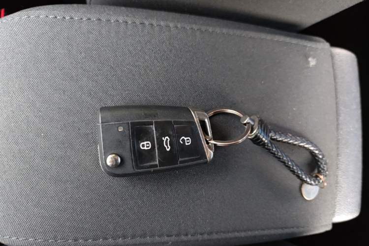 Used Volkswagen Lamando 2017 230TSI DSG Fashion Edition Vehicle Key