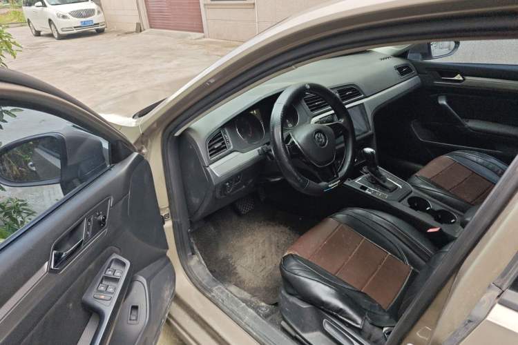 Used Volkswagen Lamando 2017 230TSI DSG Fashion Edition Driver Seat