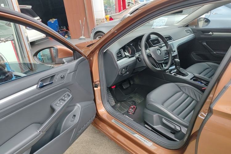 Used Volkswagen Lamando 2017 280TSI DSG Comfort Edition Driver Seat