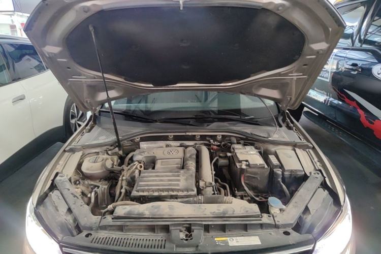 Used Volkswagen Lamando 2017 230TSI DSG Fashion Edition Engine Bay