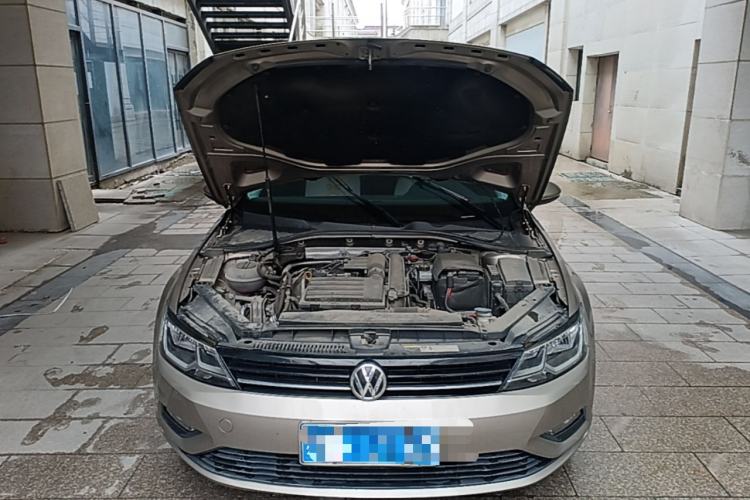 Used Volkswagen Lamando 2017 230TSI DSG Fashion Edition Engine Bay