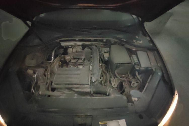 Used Volkswagen Lamando 2017 280TSI DSG Comfort Edition Engine Bay