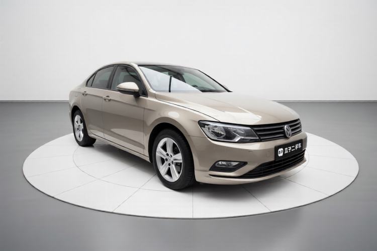 Used Volkswagen Lamando 2017 230TSI DSG Fashion Edition Front Right 45 Deg