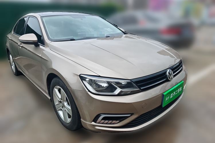 Used Volkswagen Lamando 2017 230TSI DSG Fashion Edition Front Right 45 Deg