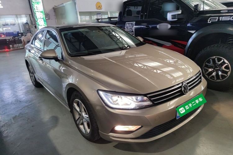 Used Volkswagen Lamando 2017 230TSI DSG Fashion Edition Front Right 45 Deg