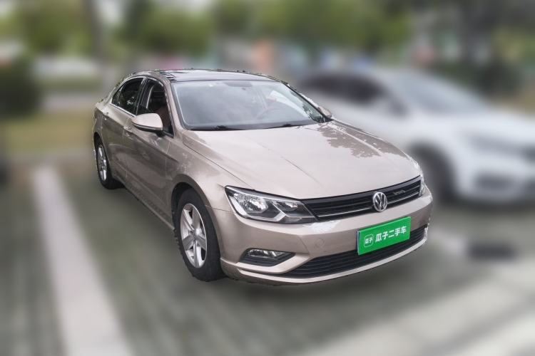 Used Volkswagen Lamando 2017 230TSI DSG Fashion Edition Front Right 45 Deg