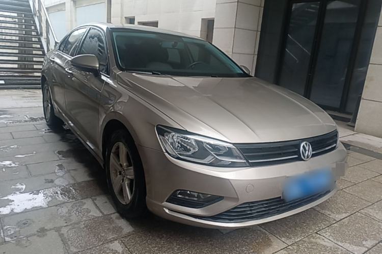 Used Volkswagen Lamando 2017 230TSI DSG Fashion Edition Front Right 45 Deg
