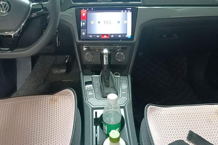 Used Volkswagen Lamando 2017 230TSI DSG Fashion Edition Gear Lever