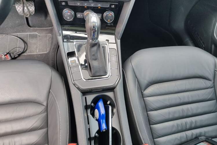 Used Volkswagen Lamando 2017 280TSI DSG Comfort Edition Gear Lever
