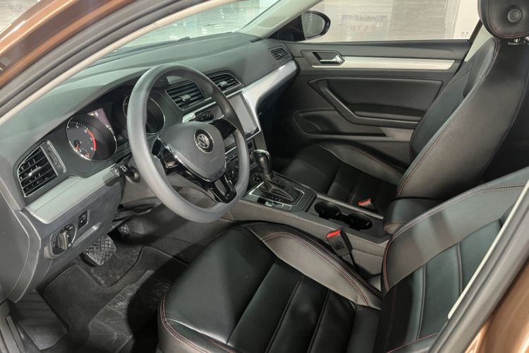 Used Volkswagen Lamando 2017 230TSI DSG Fashion Edition Interior 2