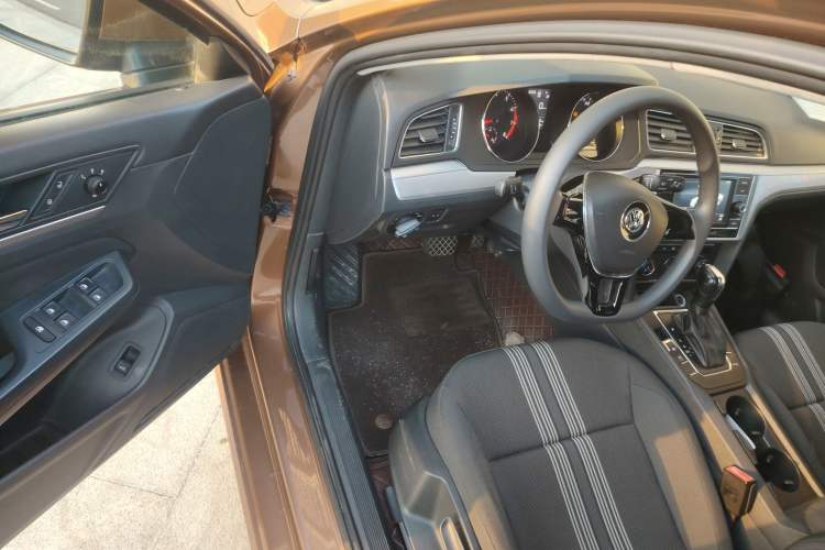 Used Volkswagen Lamando 2017 230TSI DSG Fashion Edition Interior 3