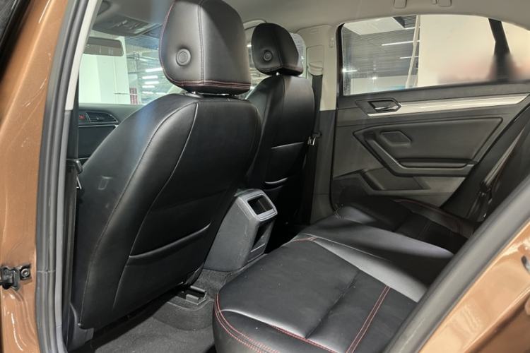 Used Volkswagen Lamando 2017 230TSI DSG Fashion Edition Interior 3