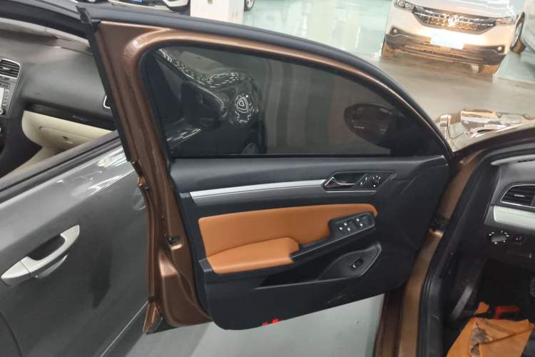 Used Volkswagen Lamando 2017 230TSI DSG Fashion Edition Left Front Door Interior
