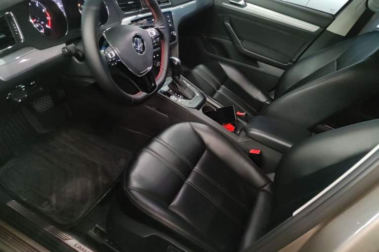 Used Volkswagen Lamando 2017 230TSI DSG Fashion Edition Left Front Seat