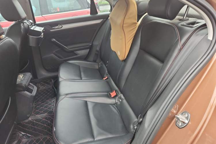 Used Volkswagen Lamando 2017 230TSI DSG Fashion Edition Left Rear Seat