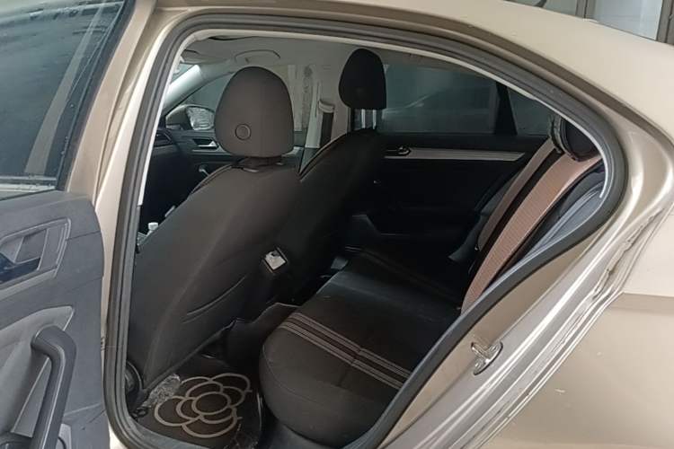 Used Volkswagen Lamando 2017 230TSI DSG Fashion Edition Left Rear Seat