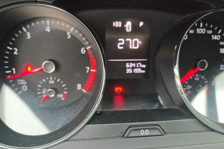 Used Volkswagen Lamando 2017 230TSI DSG Fashion Edition Odometer Close Up