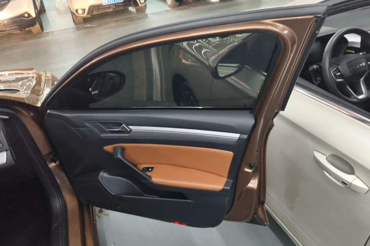 Used Volkswagen Lamando 2017 230TSI DSG Fashion Edition Right Front Door Interior