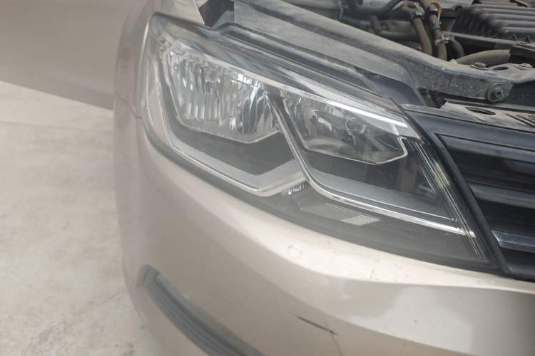 Used Volkswagen Lamando 2017 230TSI DSG Fashion Edition Right Front Headlight